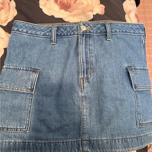 Levi’s Denim Mini Skirt with cargo Pockets